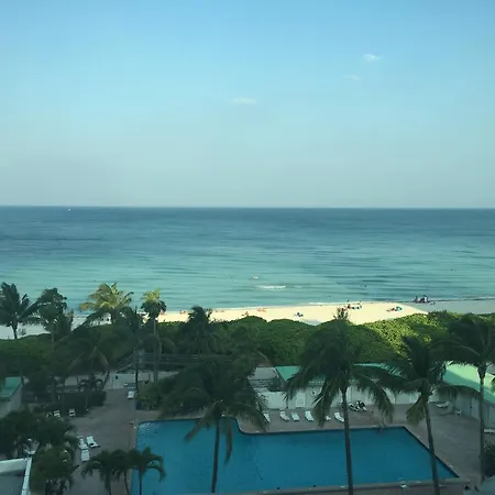 Ocean View Apartment In Miami Beach